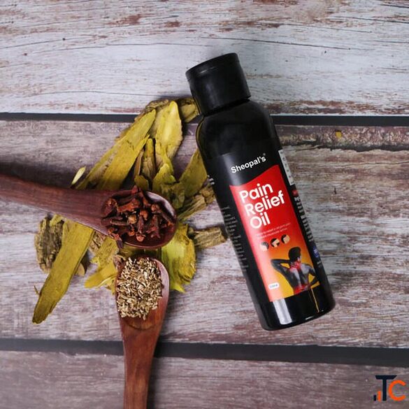 Best Ayurvedic Pain Relief Oils for Joints Muscles