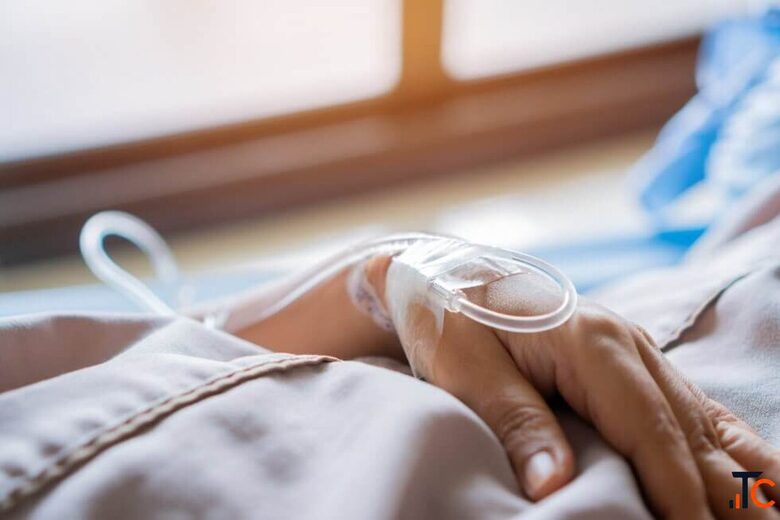 Injection and IV Drip Services at Home in Mayur Vihar