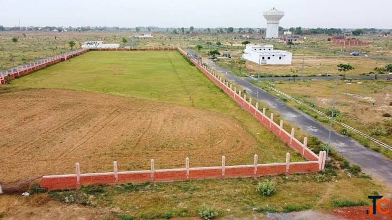 What is the size range and starting price at Veda City Meerut