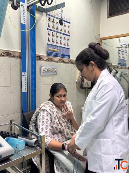 Back Pain Treatment in Krishna Nagar East Delhi Care N Cure Clinic
