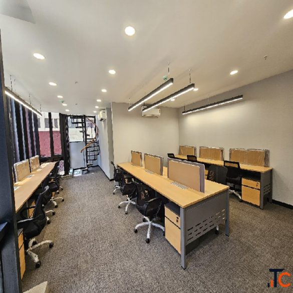 SpaceHaat Provides Coworking Space in Delhi for Startups and Teams