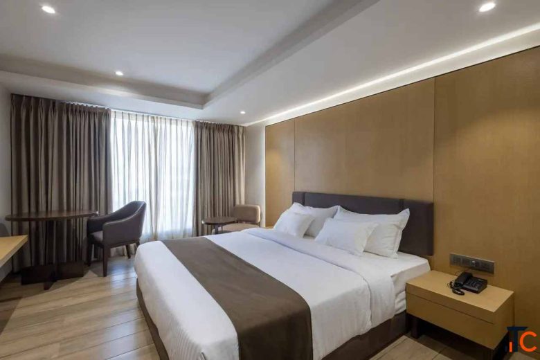 Book Comfortable Hotel Rooms in South Tukoganj Indore
