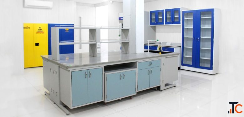 Lab Furniture Manufacturers in Gujarat India