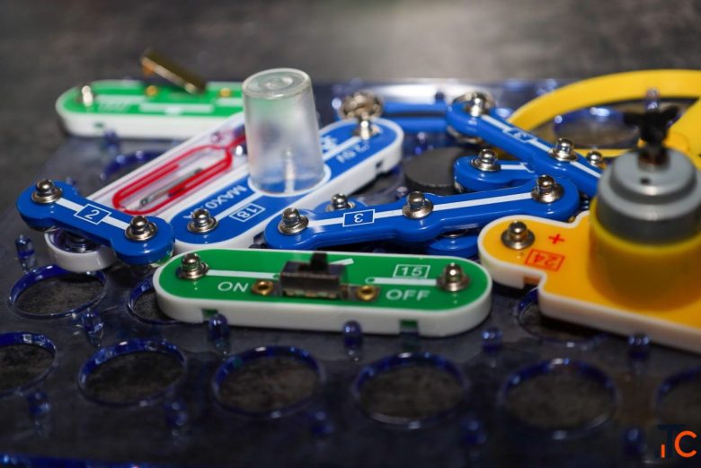 iBOT IoT Project Kit Building Smarter School Labs