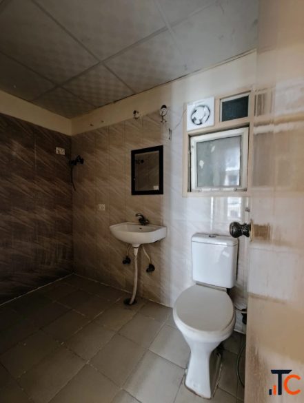 3 BHK Flat for Sale in Antriksh Golf View Sector 78 Noida