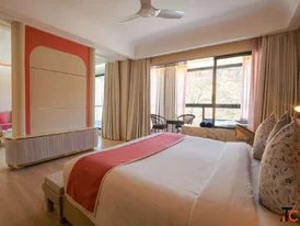 Luxury Stay in Kumbhalgarh with Comfortable Rooms and Aravalli Views