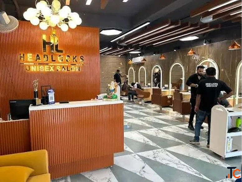 Luxury Salon in Gurugram - Headlocks Luxury Salon