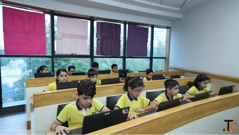 Universal High School Dahisar