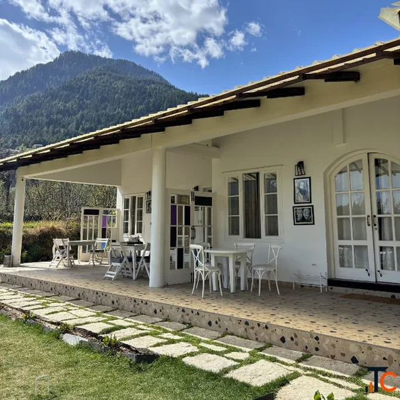 Book luxury villas in Manali at Ekaa House. Enjoy mountain views