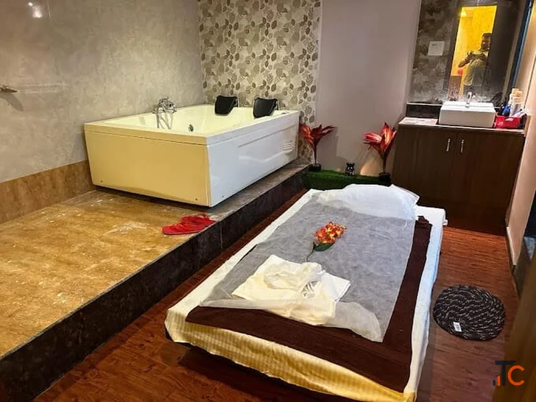 Spa Villa Spa In HBR Layout
