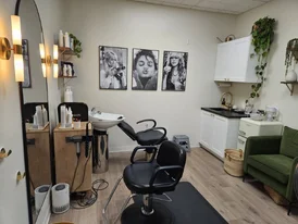 Beauty Salon Studio Space for Rent - Willow Glen Studio