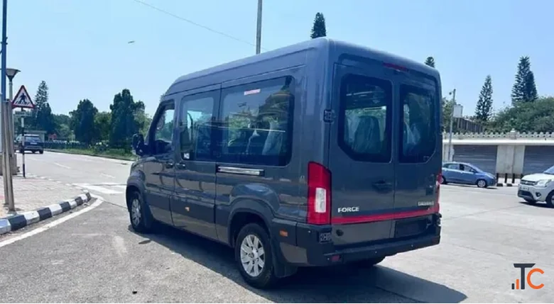 16 Seater Urbania on Rent in Delhi
