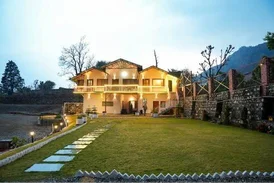 Best Resort Near Naukuchiatal for Family Couples