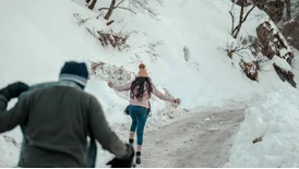 Romantic Kashmir Honeymoon Tours for Couples Seeking Snow Lakes and Scenic Memories